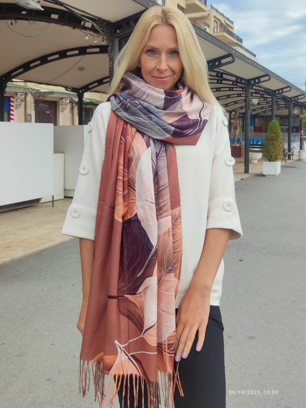 Cashmere scarf “Golden Leaf”