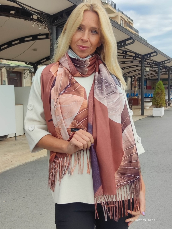 Cashmere scarf “Golden Leaf”