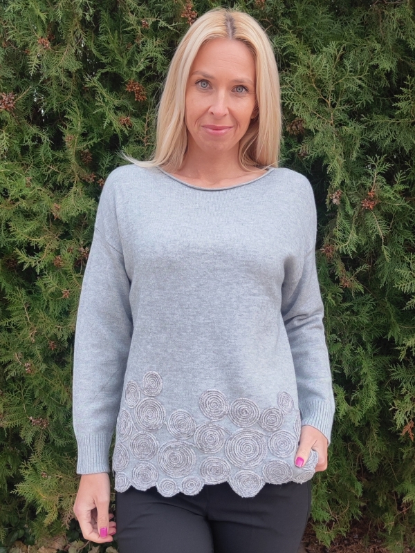 Women's sweater with circles 