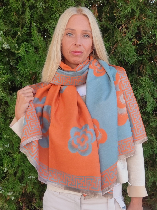 Women's cashmere scarf 