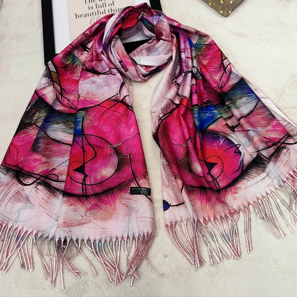 Women's cashmere scarf in pink