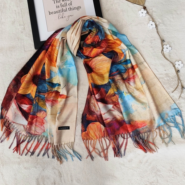 Women's cashmere scarf 