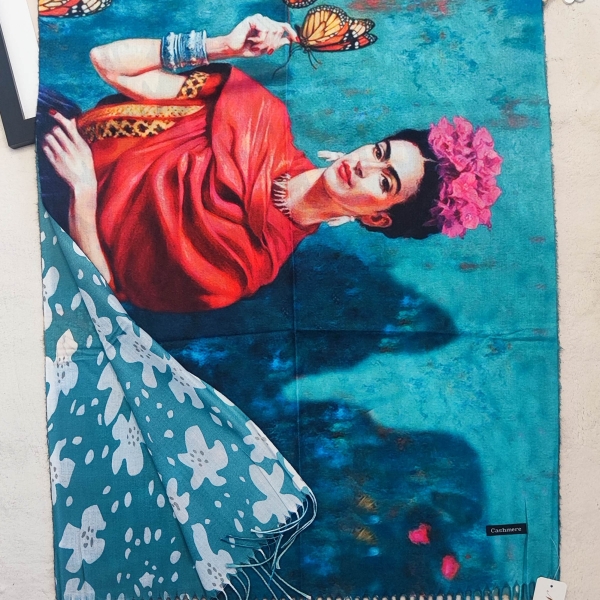 Women's cashmere scarf 