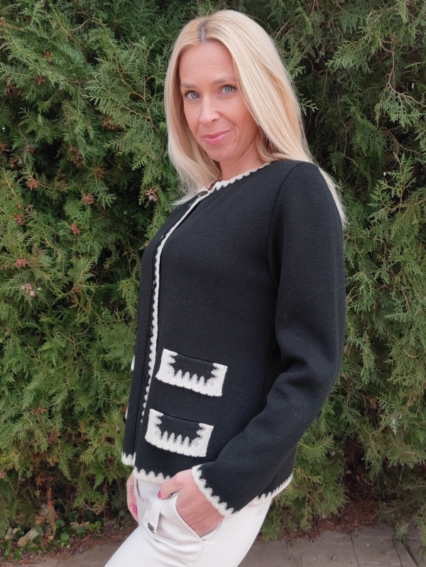 Women's jacket-style vest in black