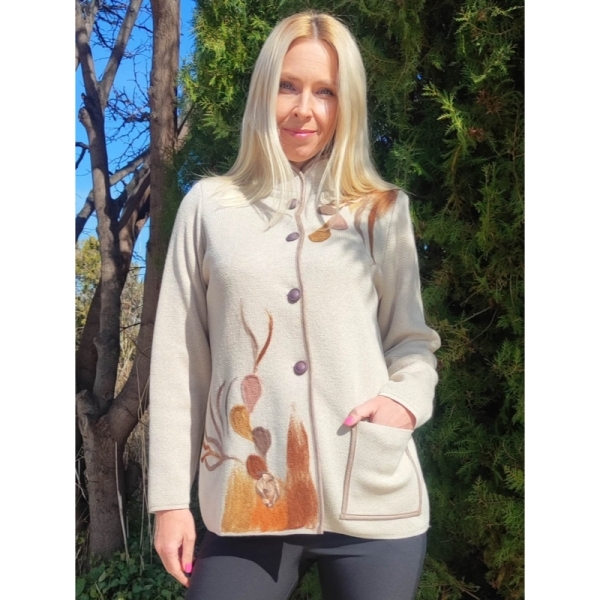 Stylish women's vest in beige with spectacular embroidery