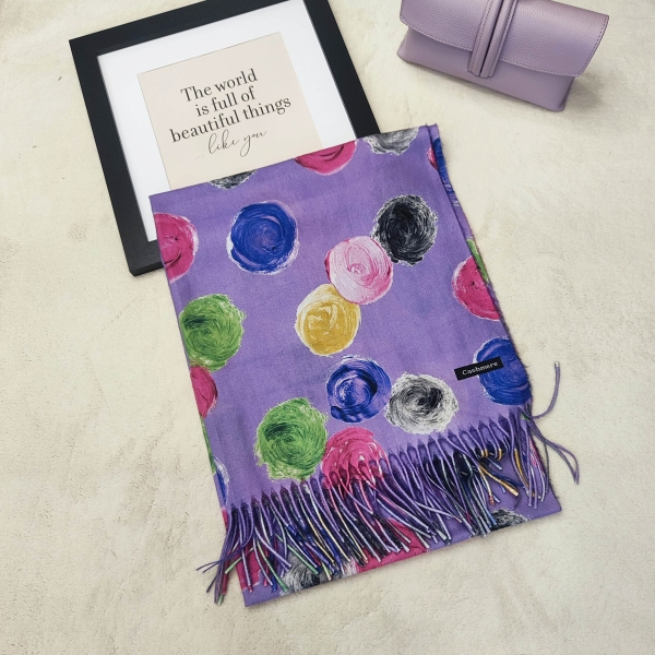 Дамски кашмирен шал на топки в лилаво