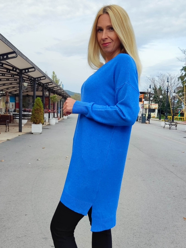 Blue tunic with V-neck – Elegant and comfortable style for every day