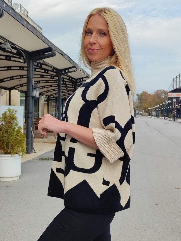 Women's black and beige sweater  - stylish autumn look