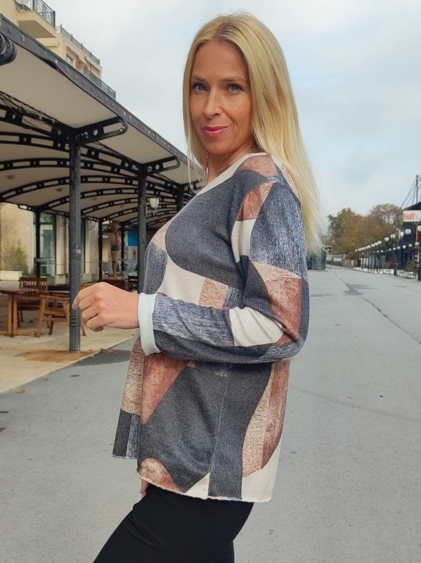 Дамски блуза с геометричен принт в сиво,кафяво и бежово