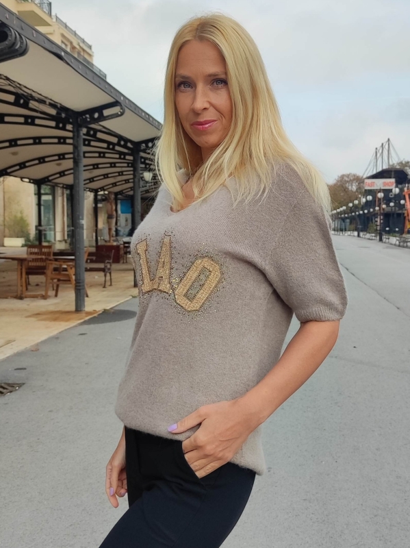 Дамски блуза с алпака в тъмно бежово 