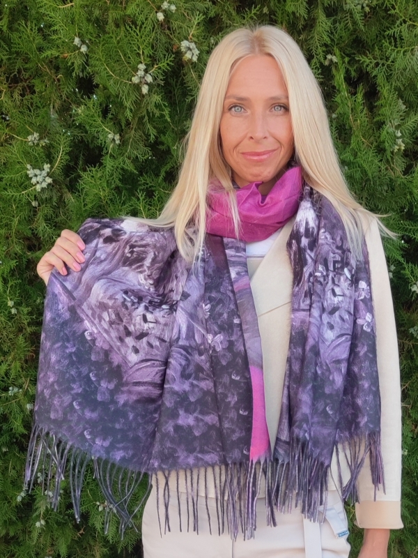Women's cashmere scarf 