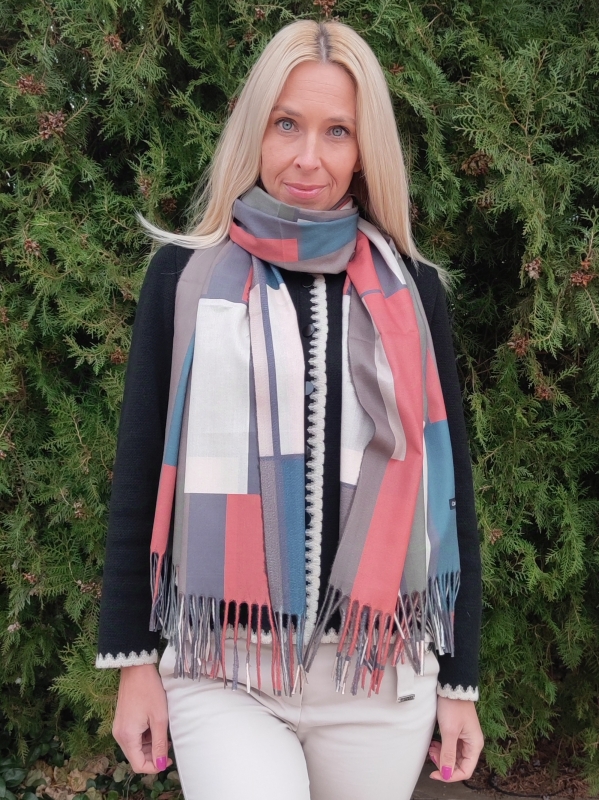 Дамски кашмирен шал с геометричен принт 