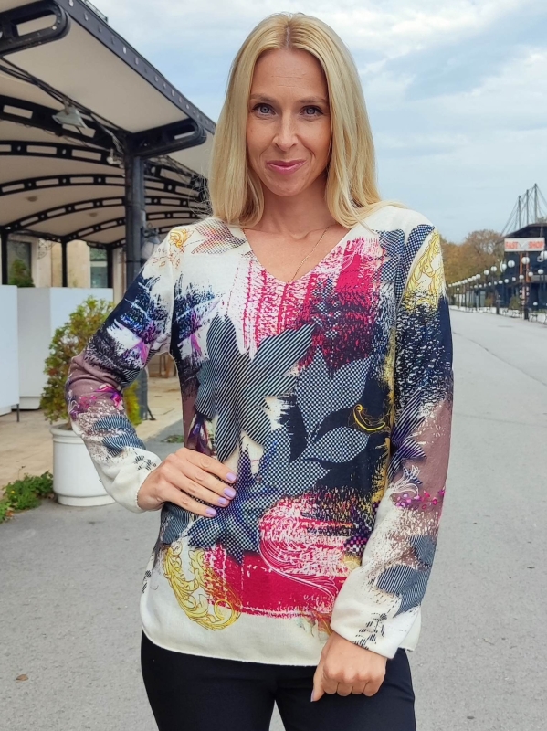 Elegant women's blouse