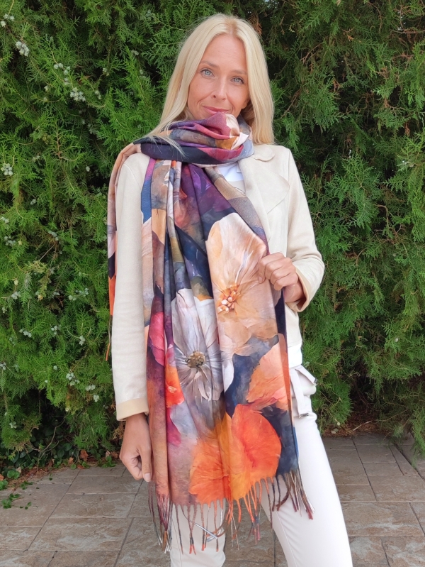 Шал с флорални мотиви „Цветна палитра“