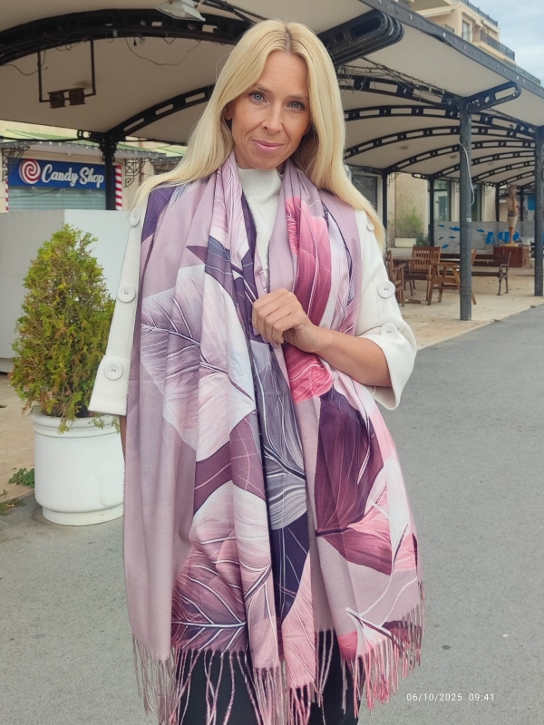 Scarf “Golden Leaf”