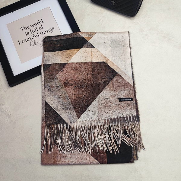Кашмирени шал с геометричен принт 