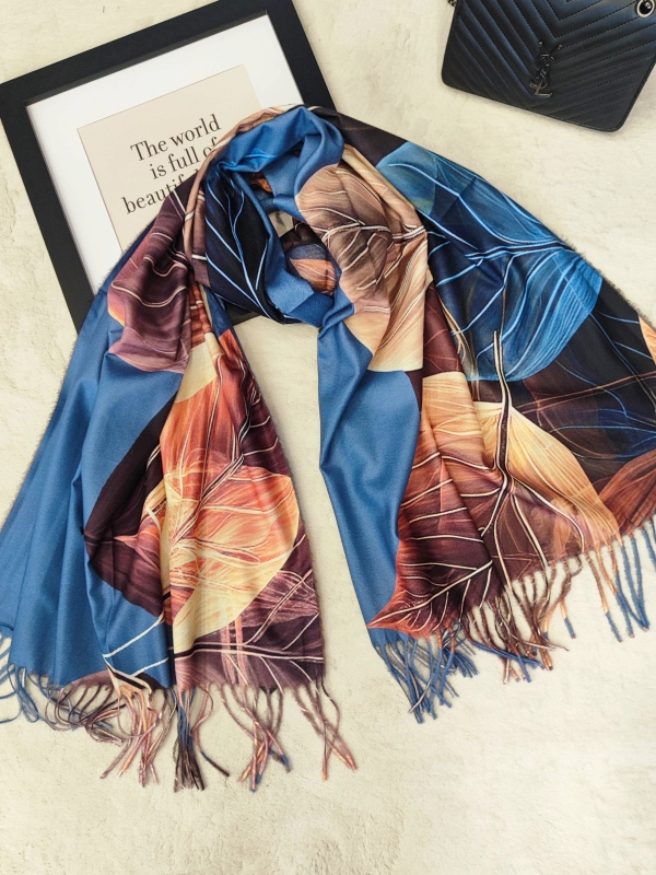 Елегантен дамски шал “Golden Leaf”