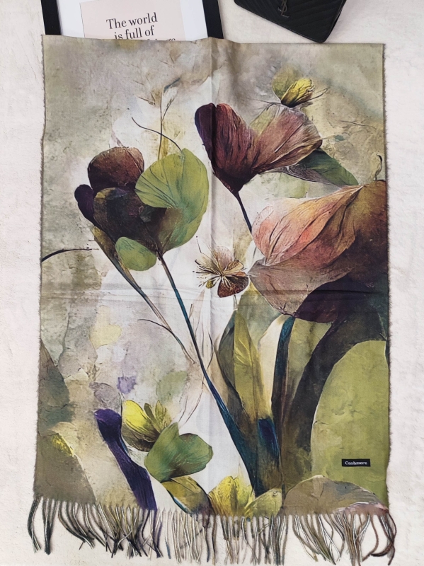 Кашмирен шал „Златна есен“ с артистични цветя