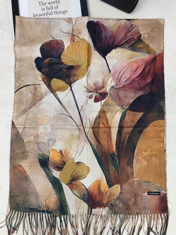 Кашмирен шал „Златна есен“ с артистични цветя