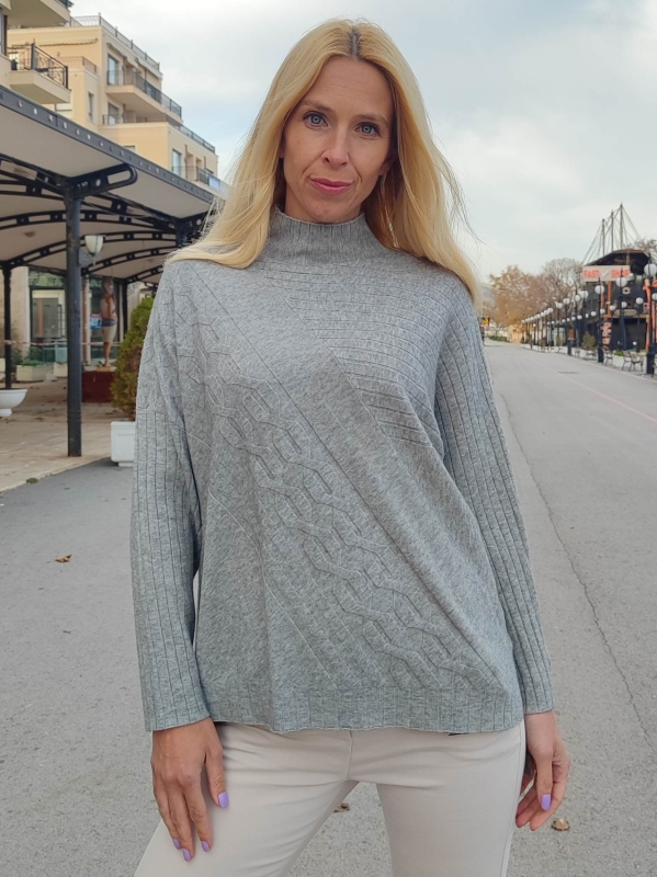 Дамска блуза от фино плетиво в сиво