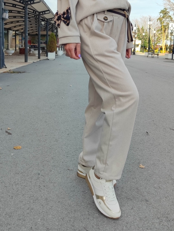 Women's herringbone trousers in beige color