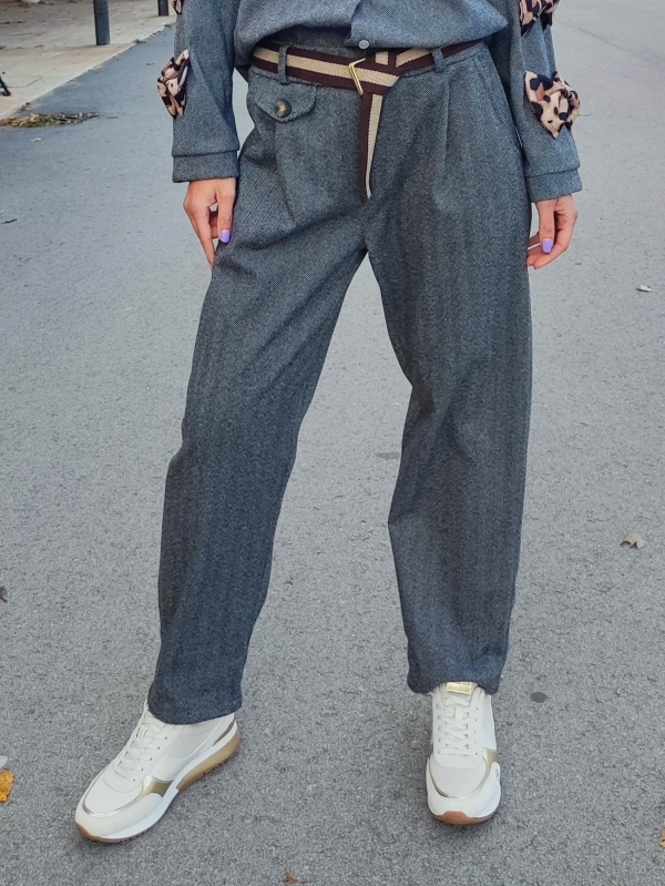 Дамски панталон тип „рибена кост“ в сиво