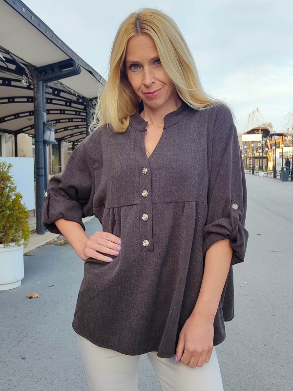 Women's blouse in brown - loose fit and decorative buttons
