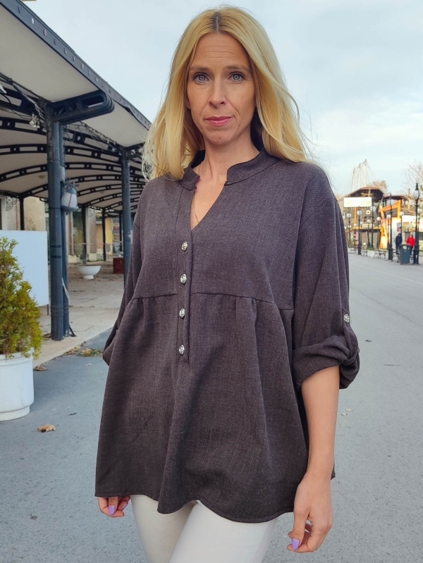 Women's blouse in brown - loose fit and decorative buttons