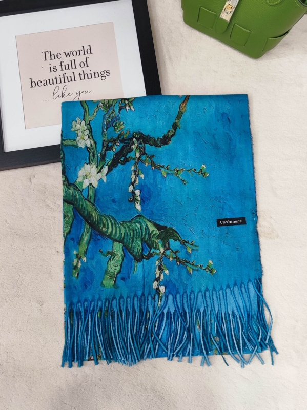 Women's cashmere scarf 