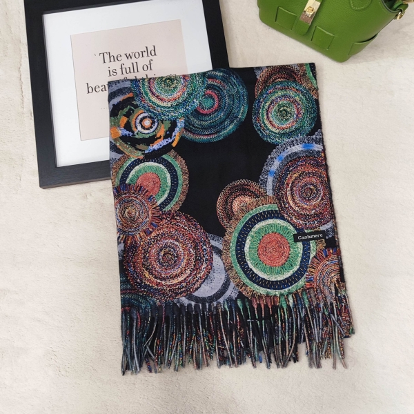 Дамски кашмирен шал на топки в черно