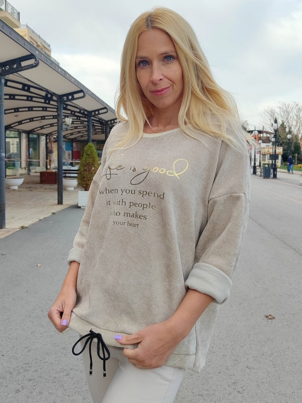 Women's beige blouse with inspiring golden inscription "Life is Good" – Sporty-elegant style