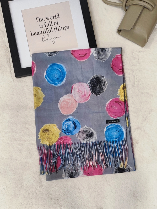 Women's cashmere scarf 