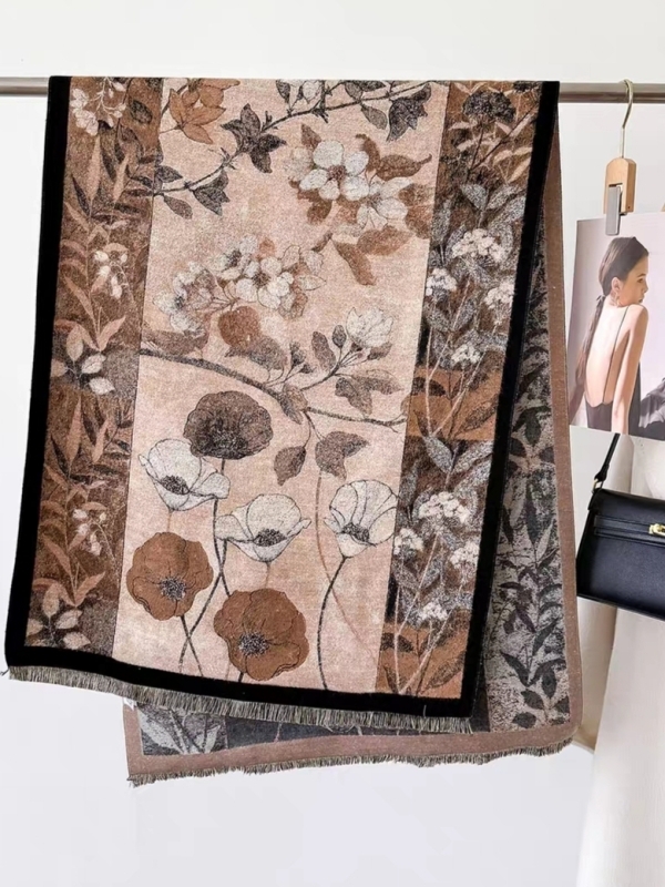 Зимен дамски шал 