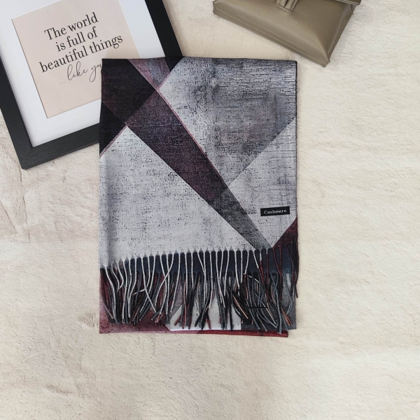 Women's cashmere scarf 