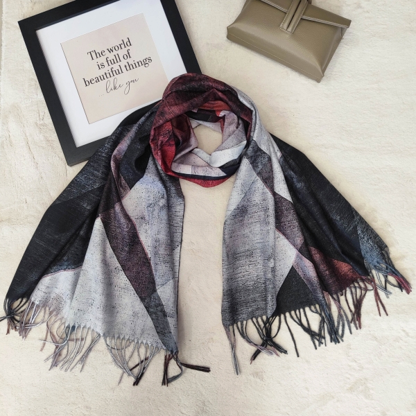 Women's cashmere scarf 
