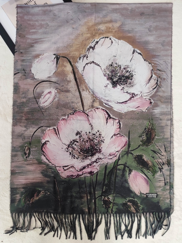 Дамски Зимен Шал с Едри Цветя 