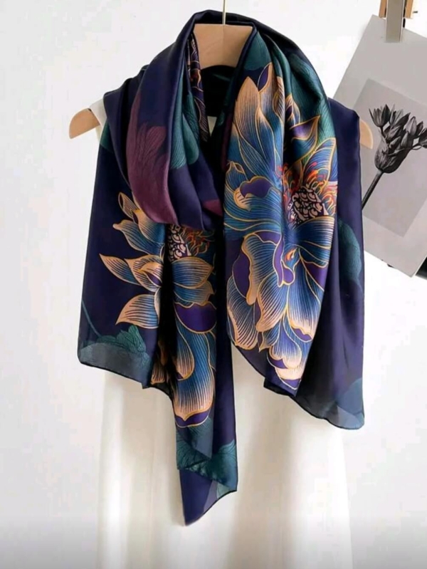 Luxurious dark blue satin scarf with floral motifs and size 180/70 cm from Unique Fashion Online