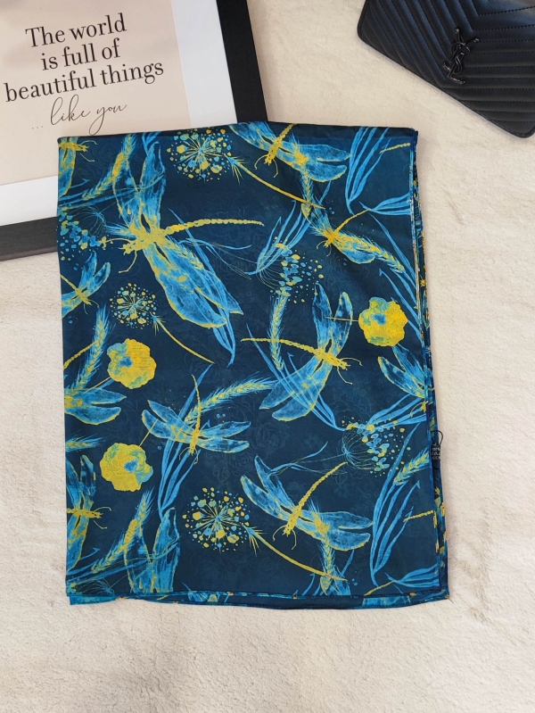 Дамски двулицев  летен шал с мраморен принт и Silk Feeling 