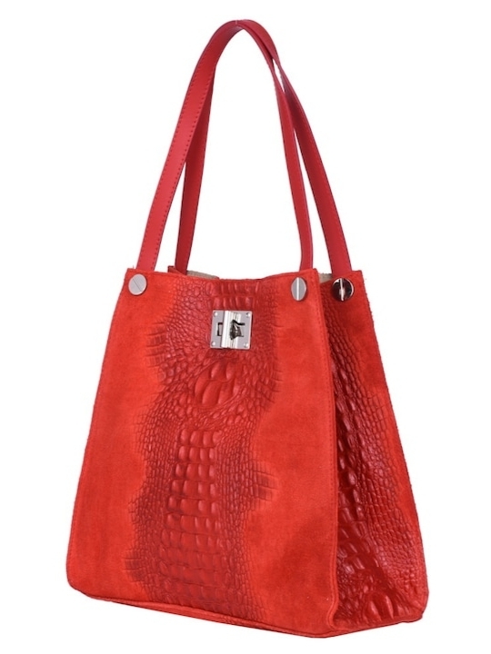 Червена велурена чанта с крокодилски принт и сребриста закопчалка.