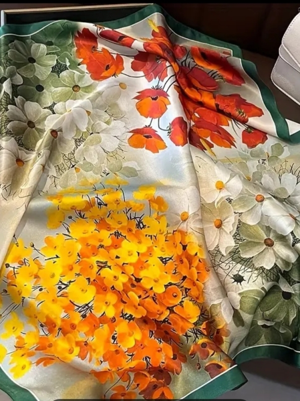 Елегантна дамска кърпа с оранжеви цветя