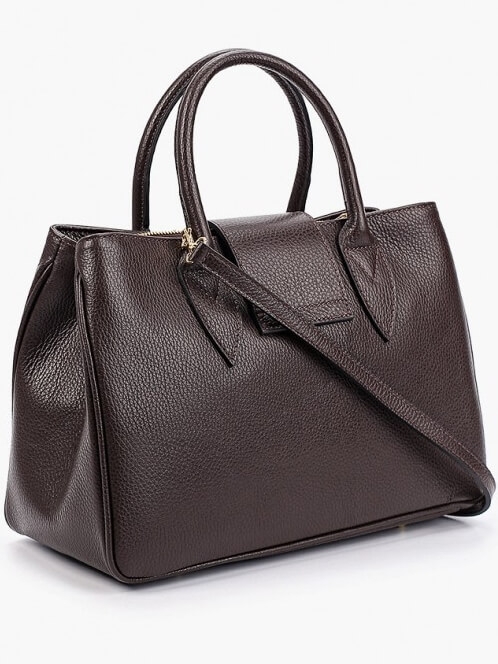 Дамска чанта за рамо от италианска кожа с дълга дръжка.