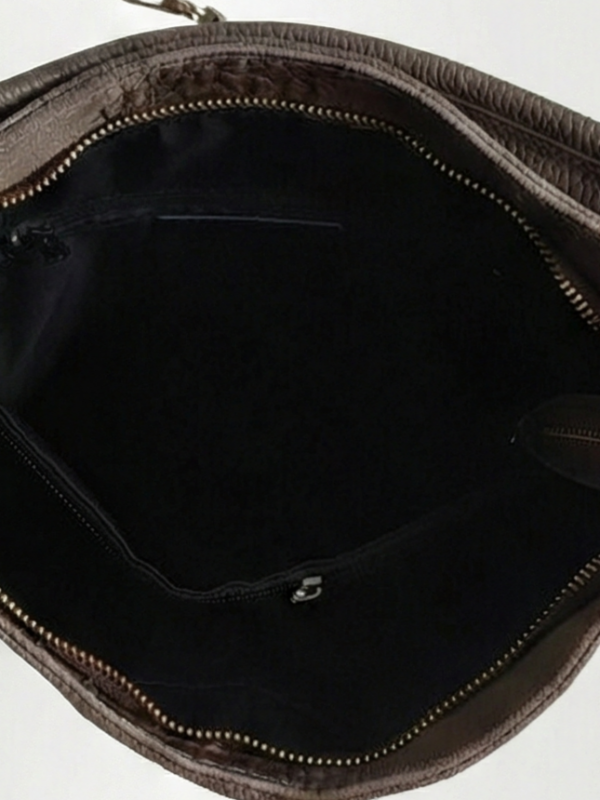 Голяма кафява кожена чанта с къса и дълга дръжка