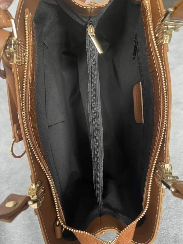 Италианска чанта от естествена кожа с флорален релеф | Unique Fashion