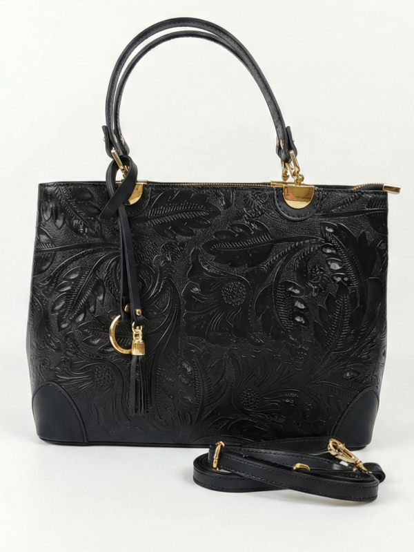 италианска дамска чанта от естествена кожа в черно с флорални мотиви