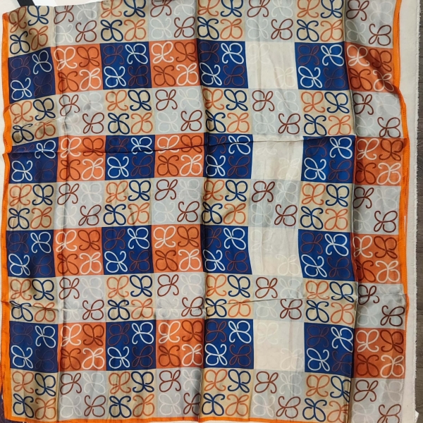 Unfolded women's scarf 90x190 cm, combination of viscose and silk, anagram design.