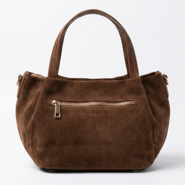 Кафява чанта от естествен велур и кожа със златисти метални елементи