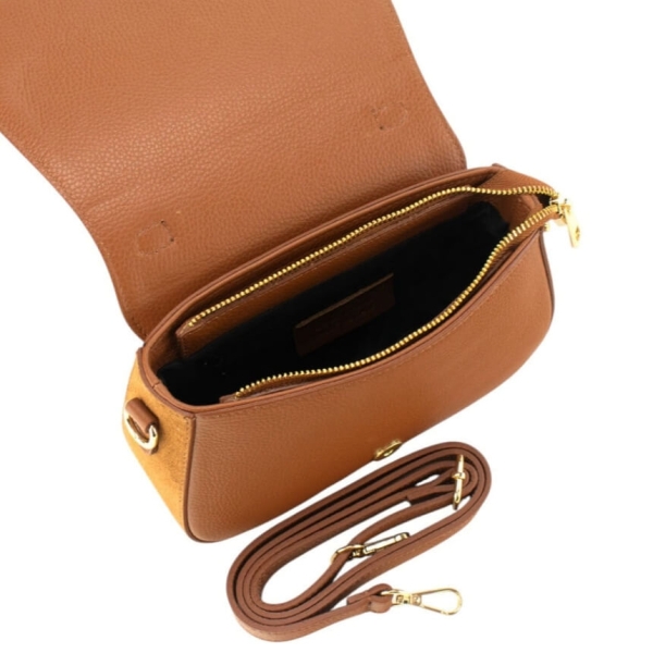 Вътрешност на италианска дамска чанта с цип и дълга презрамка