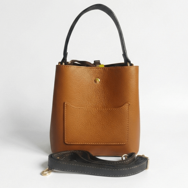 Two-tone Vera Pelle genuine leather handbag in brown and dark brown, front view.