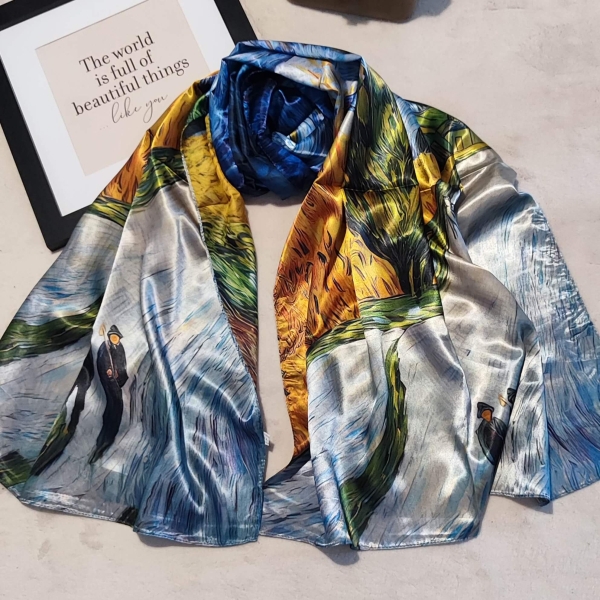 Luxurious double-faced silk scarf