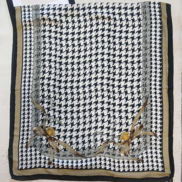 Women's summer viscose scarf, dimensions 180x80 cm, stretched on a white background. The central part is covered with a classic black and white gingham print, surrounded by a wide beige border